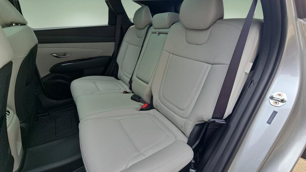 New 2026 Hyundai Tucson Limited FWD image 4