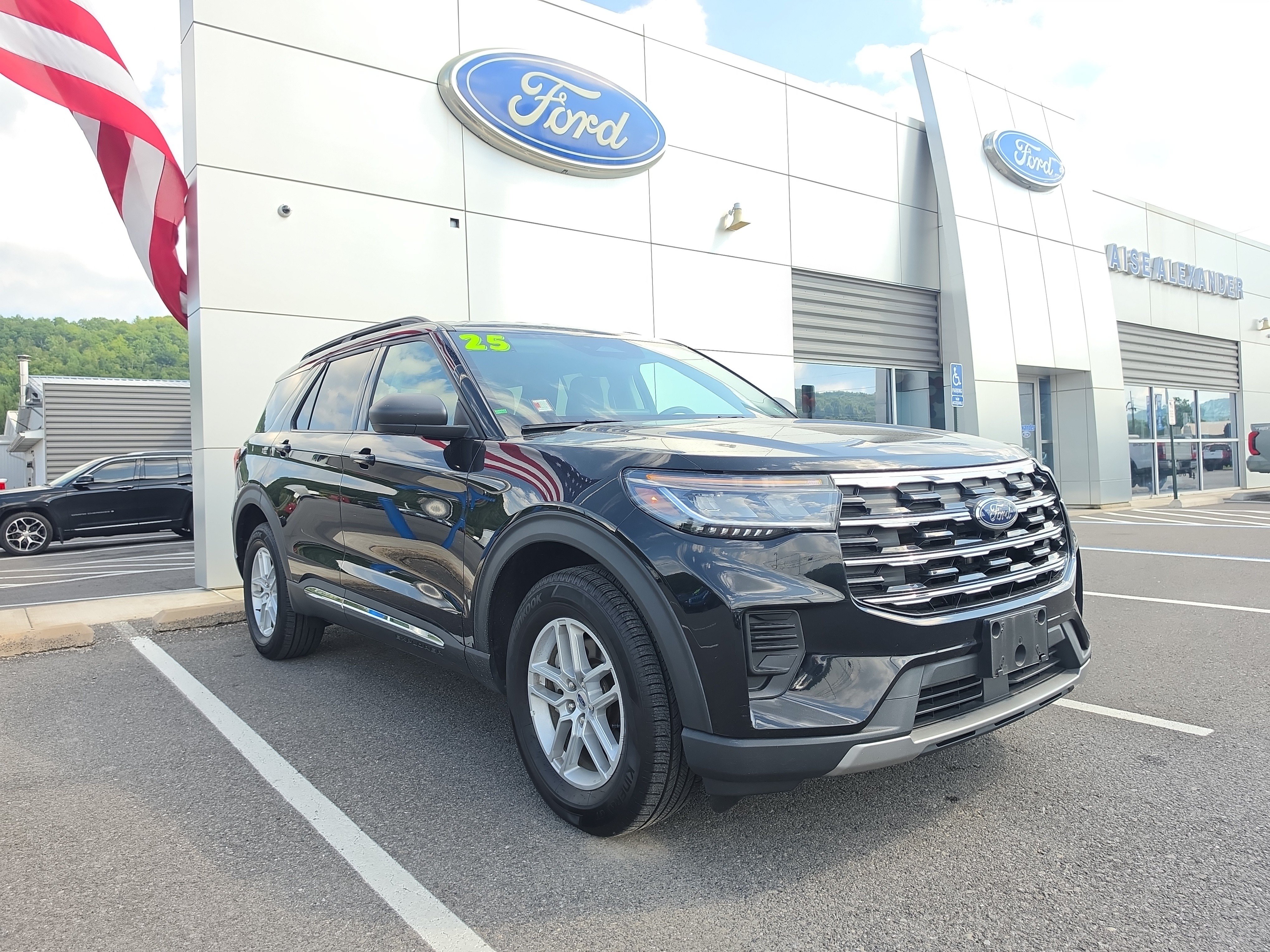 Used 2025 Ford Explorer Active