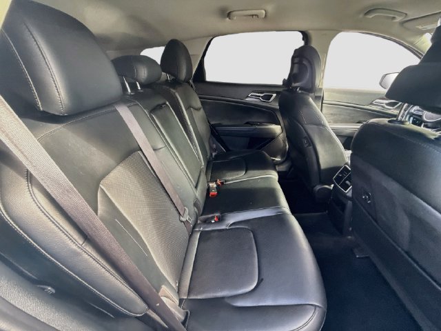 Used 2023 Kia Sportage EX FWD image 34