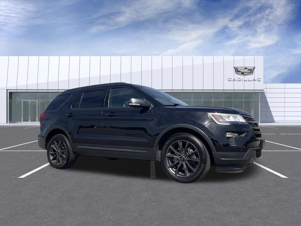 Used 2019 Ford Explorer XLT w/ Equipment Group 202A AWD/4WD image 1