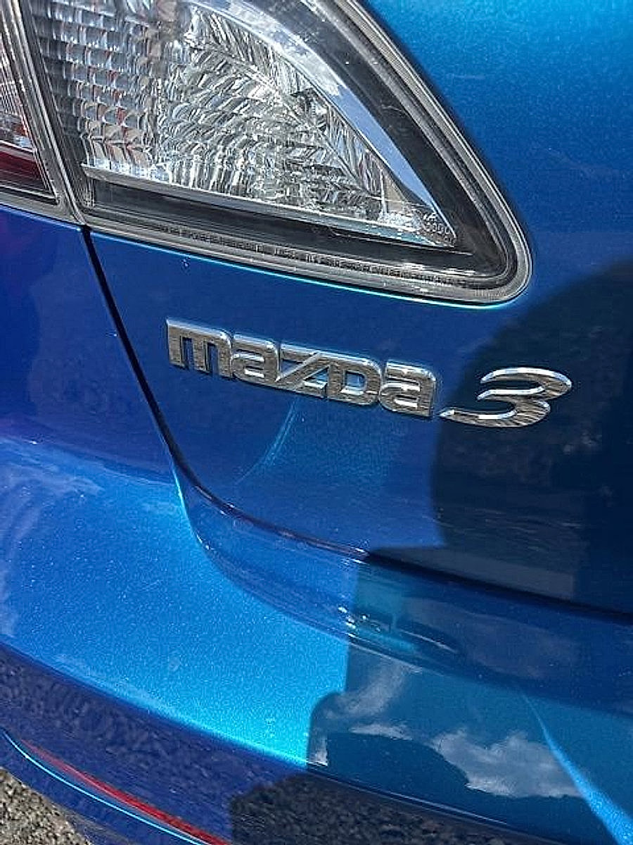 Used 2012 MAZDA MAZDA3 i Grand Touring image 9