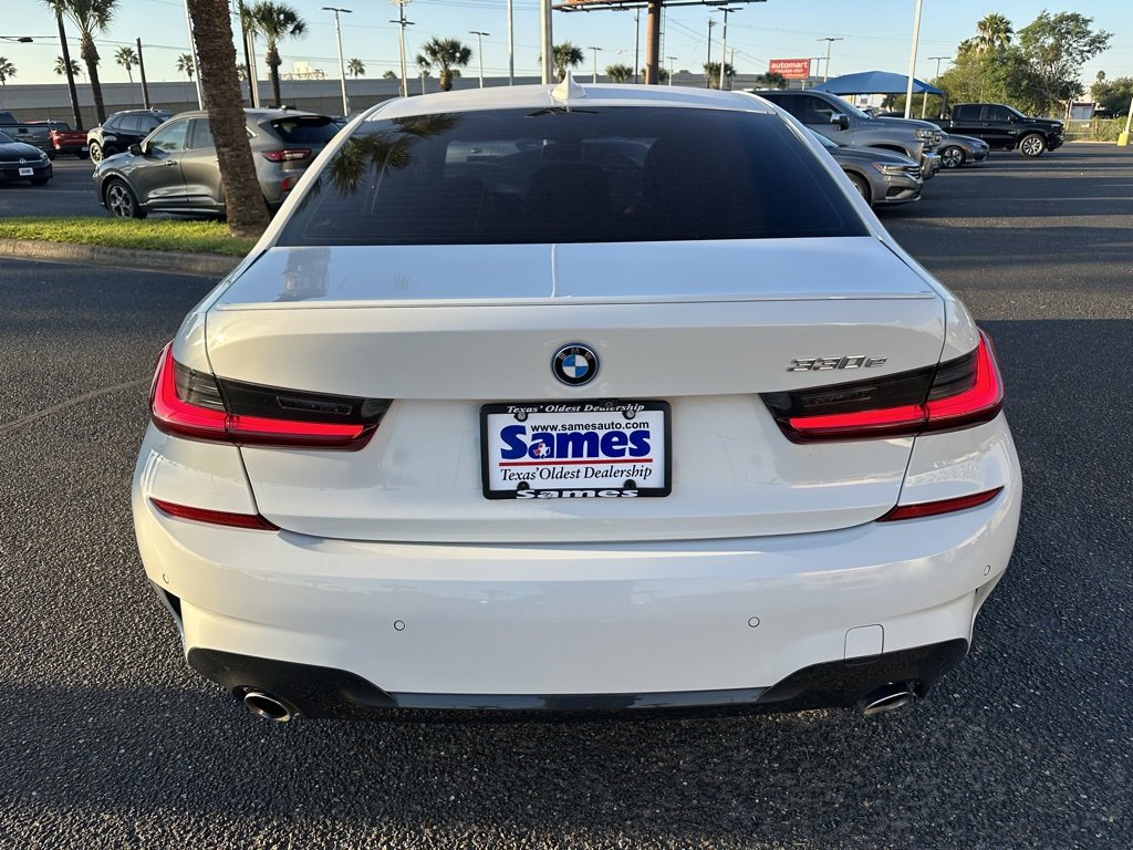 Used 2022 BMW 330e w/ M Sport Package image 5