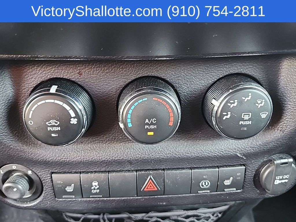 Used 2015 Jeep Wrangler Unlimited Rubicon w/ Max Tow Package AWD/4WD image 9