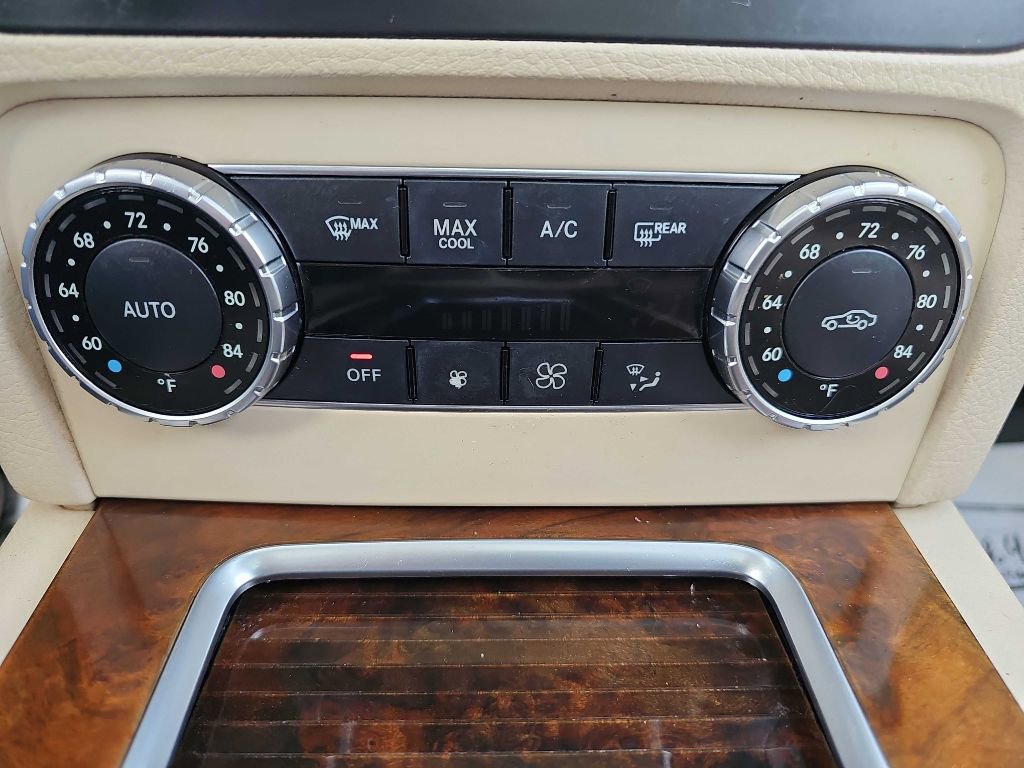 Used 2015 Mercedes-Benz GLK 350 2WD w/ Premium 1 Package image 28