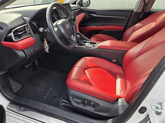 Used 2023 Toyota Camry XSE image 4