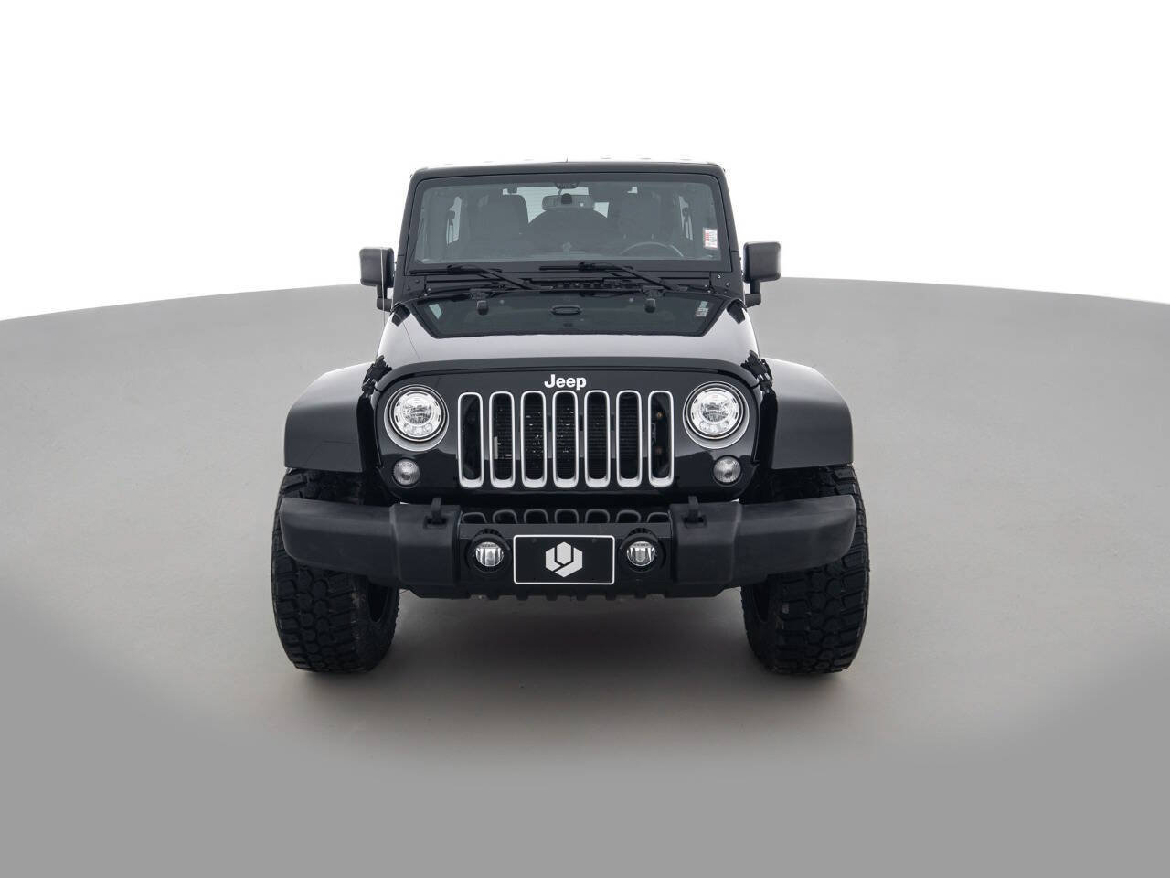 Used 2017 Jeep Wrangler Unlimited Sahara w/ Connectivity Group AWD/4WD image 2
