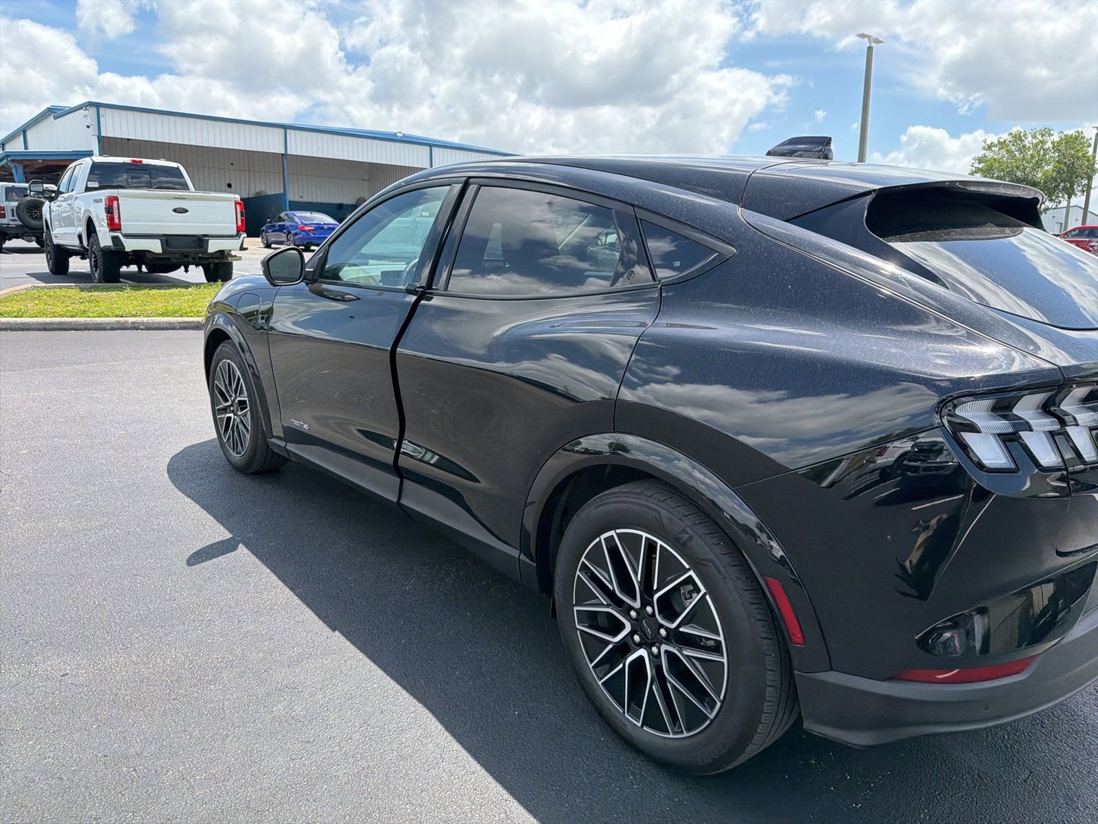 Certified 2025 Ford Mustang Mach-E Premium image 11