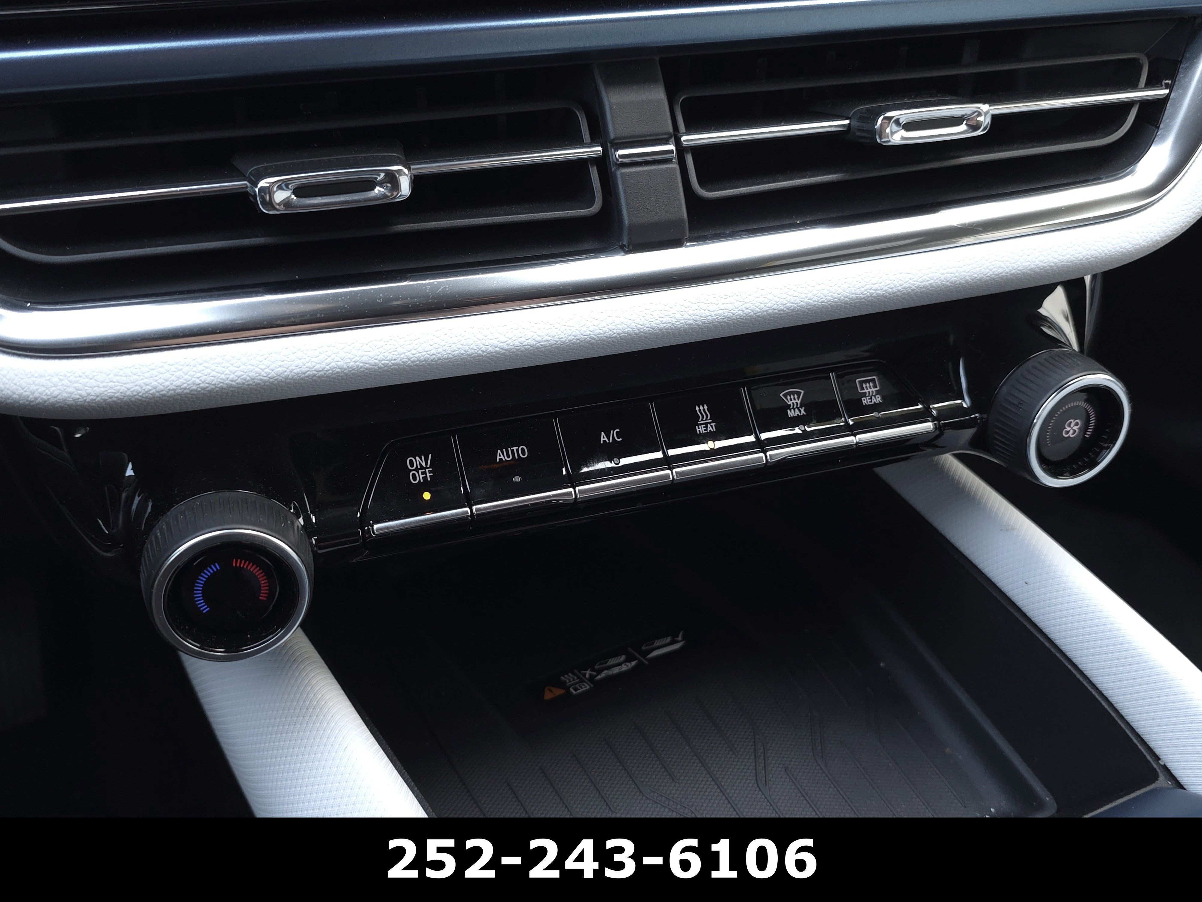 Used 2025 Chevrolet Equinox EV LT image 15