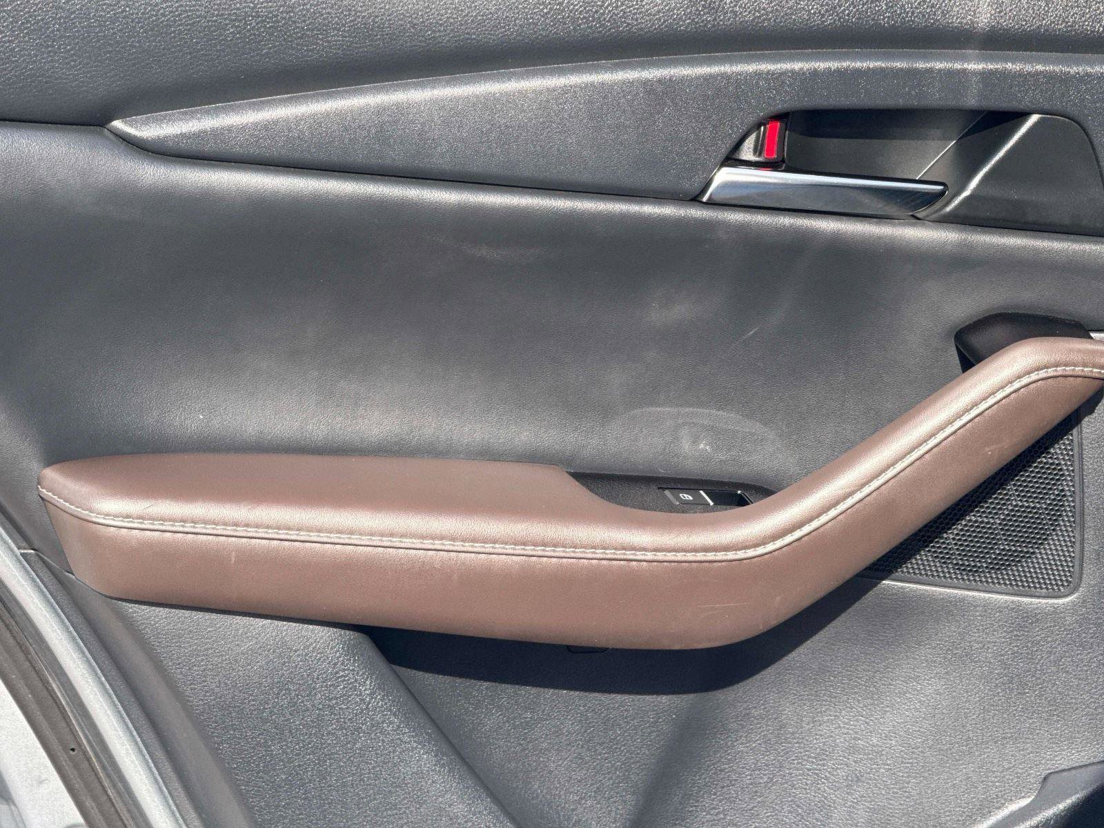 Used 2020 MAZDA CX-30 FWD w/ Premium Package image 11