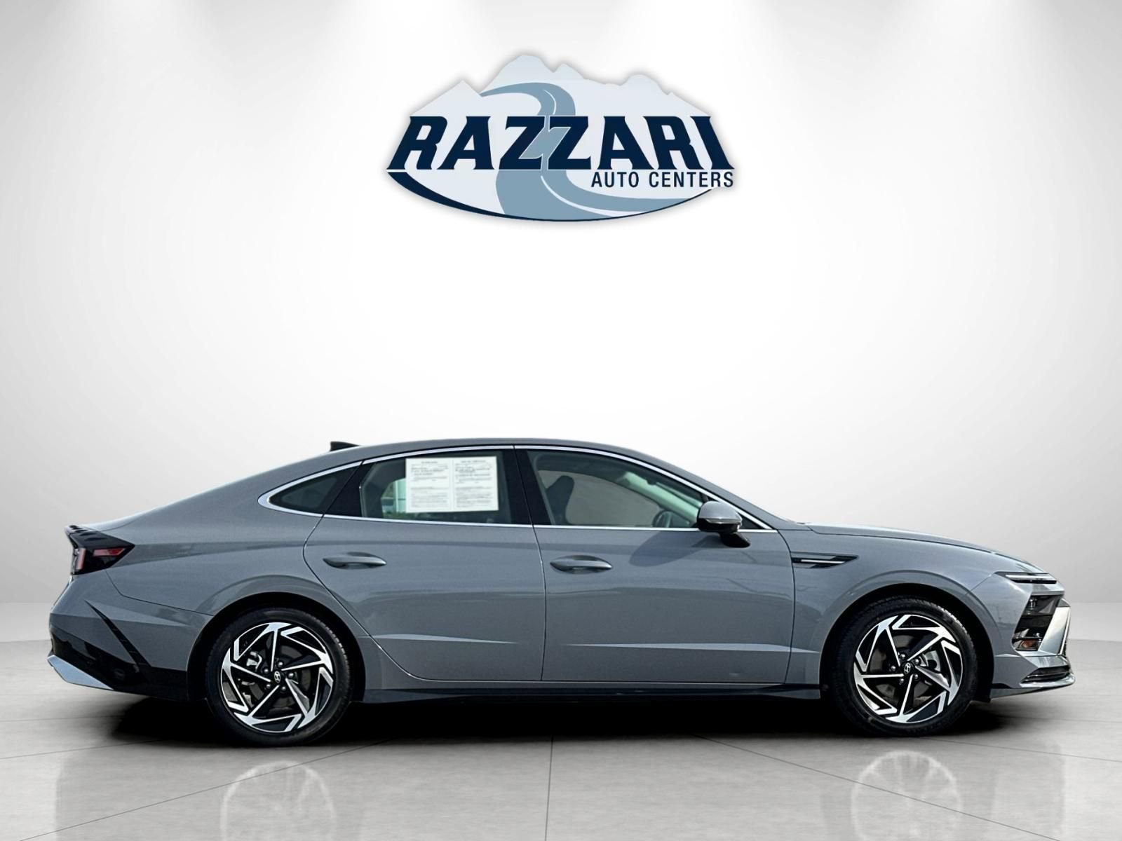 Used 2024 Hyundai Sonata SEL w/ Convenience Package image 2