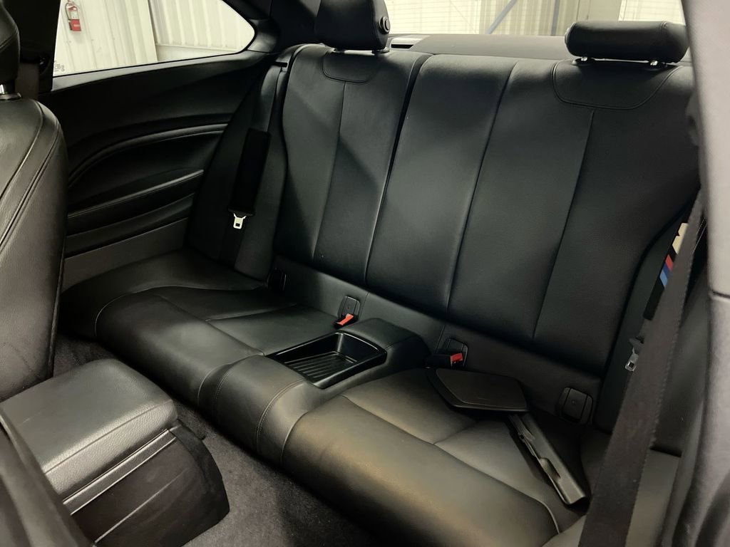 Used 2016 BMW M235i Coupe image 23
