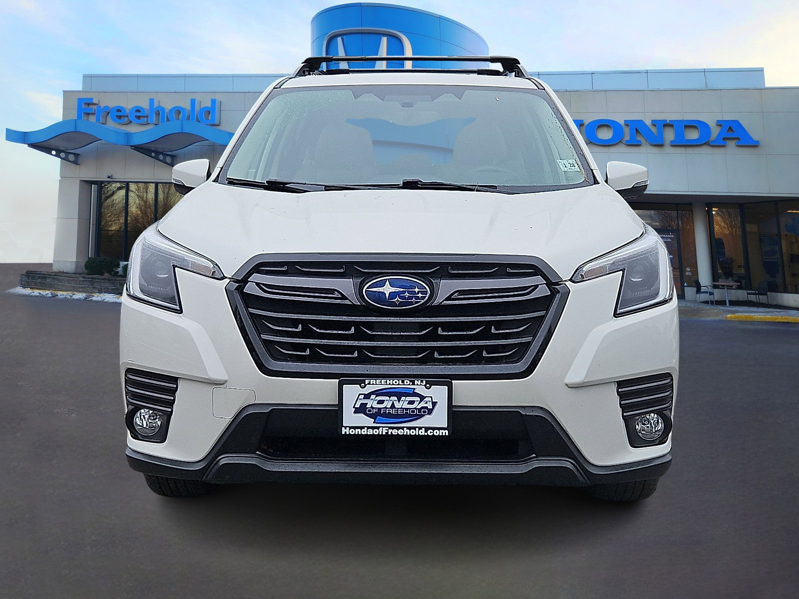 Used 2023 Subaru Forester Limited AWD/4WD image 2
