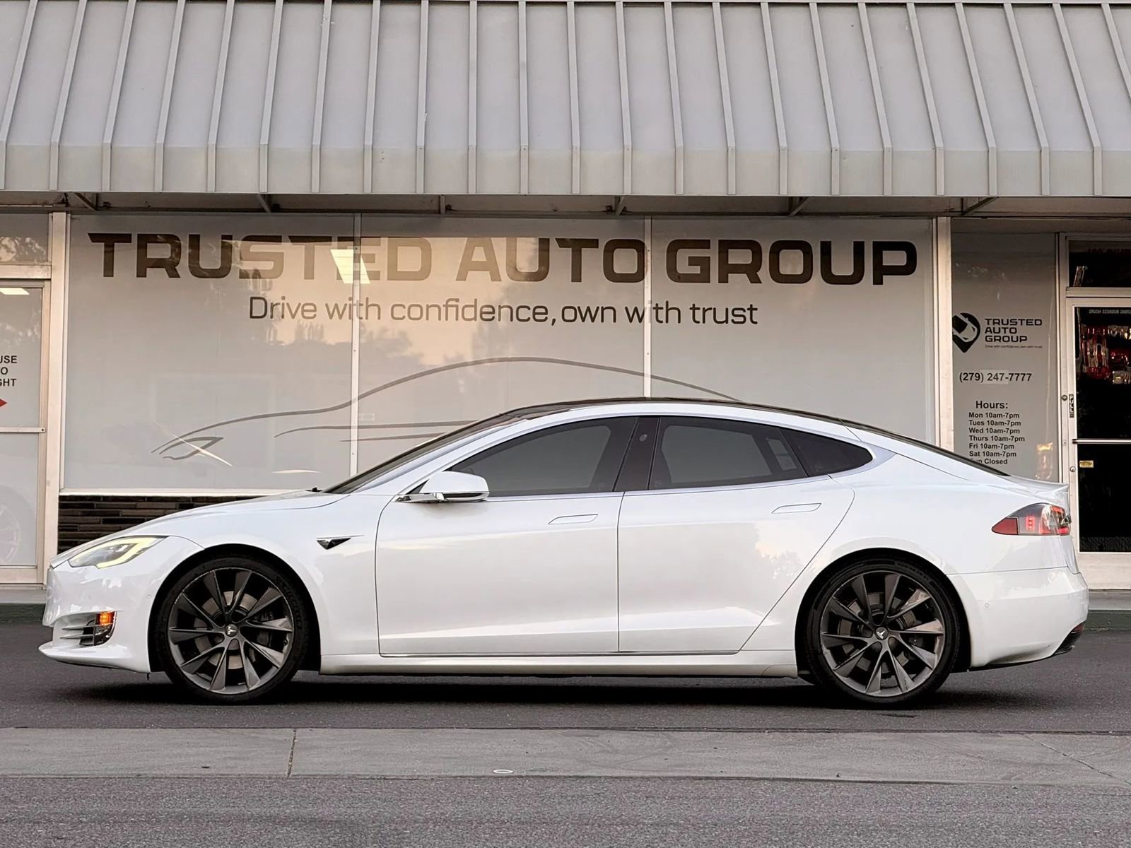 Used 2020 Tesla Model S Long Range Plus AWD/4WD image 6