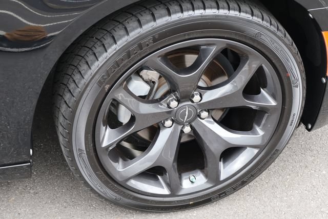 Used 2022 Chrysler 300 Touring w/ Sport Appearance Package RWD image 28