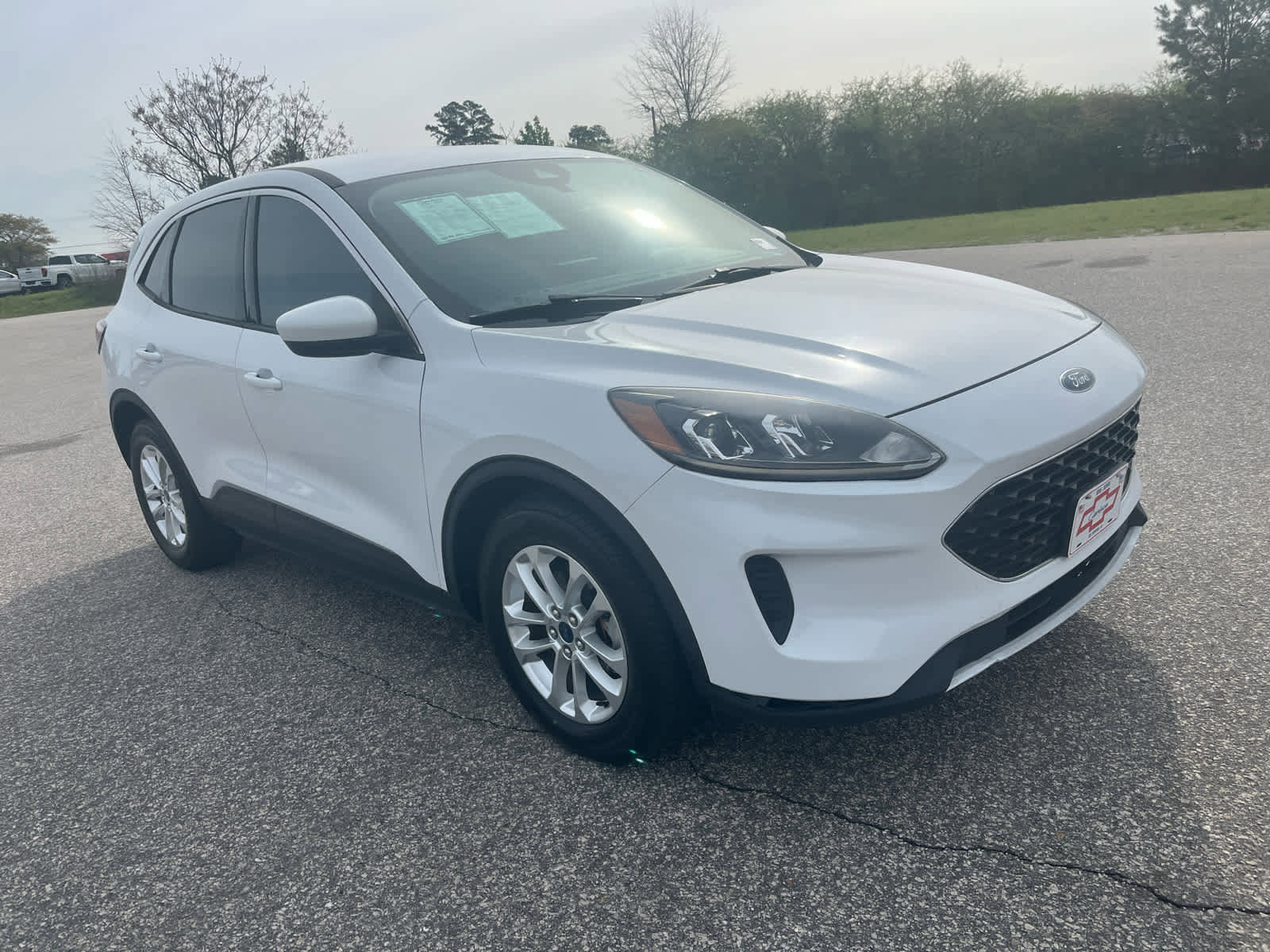 Used 2020 Ford Escape SE image 8