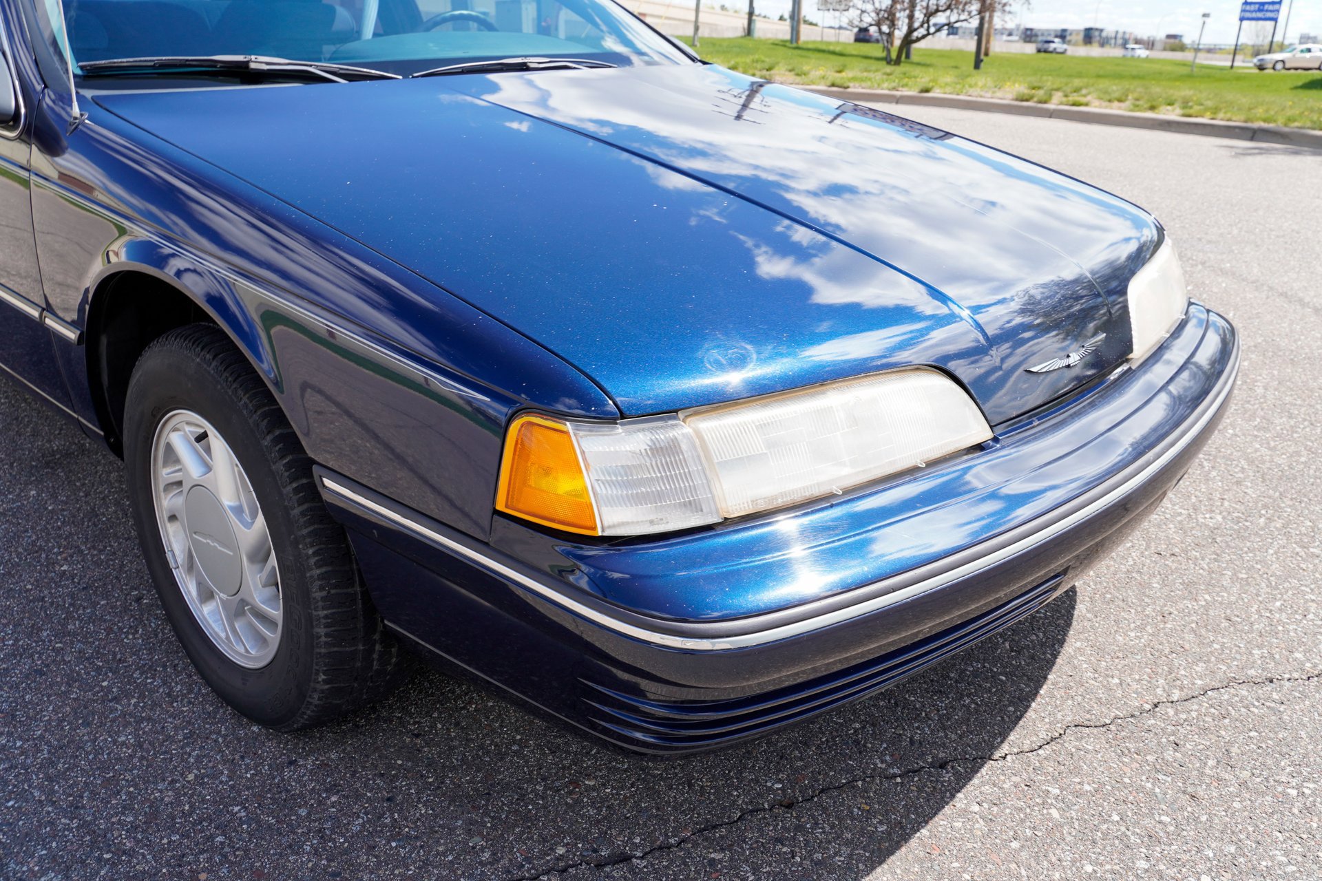 Used 1991 Ford Thunderbird RWD image 23