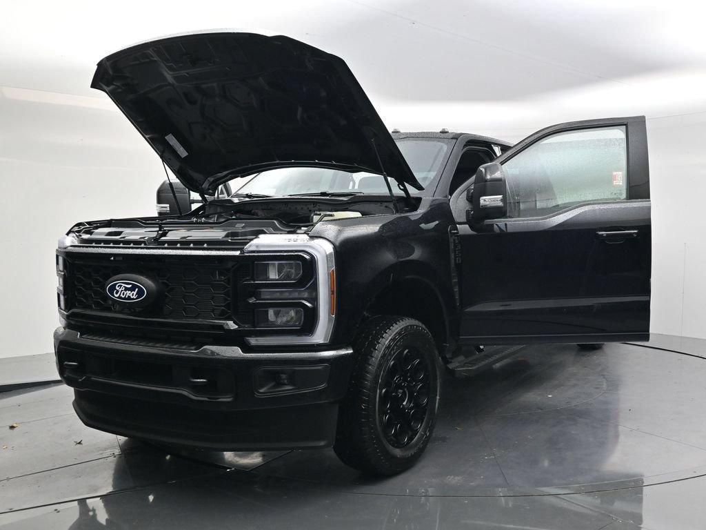 New 2027 Ford F350 Lariat w/ Black Appearance Package AWD/4WD image 58