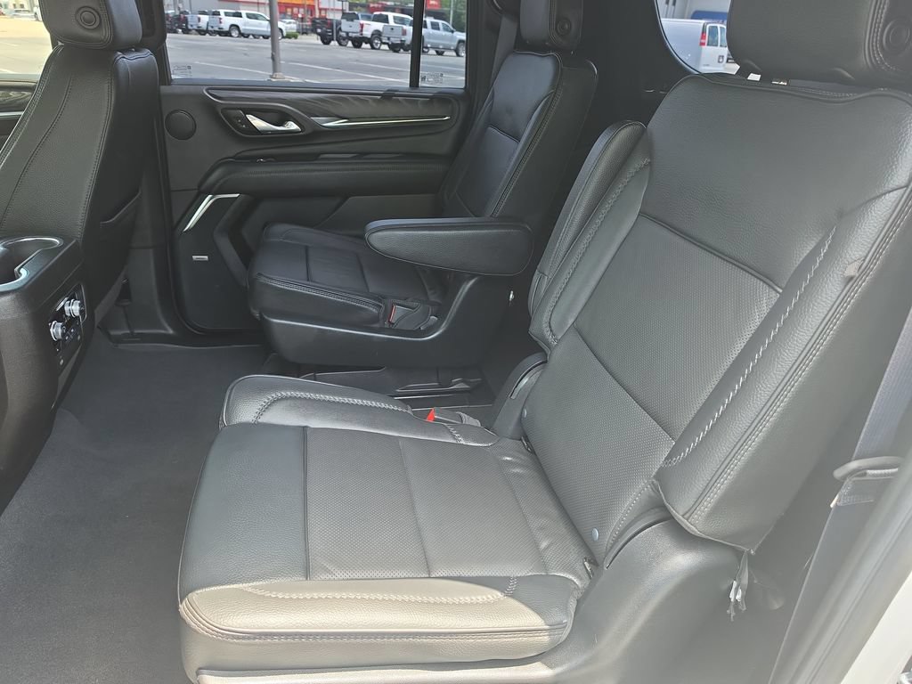 Certified 2023 GMC Yukon XL Denali AWD/4WD image 24