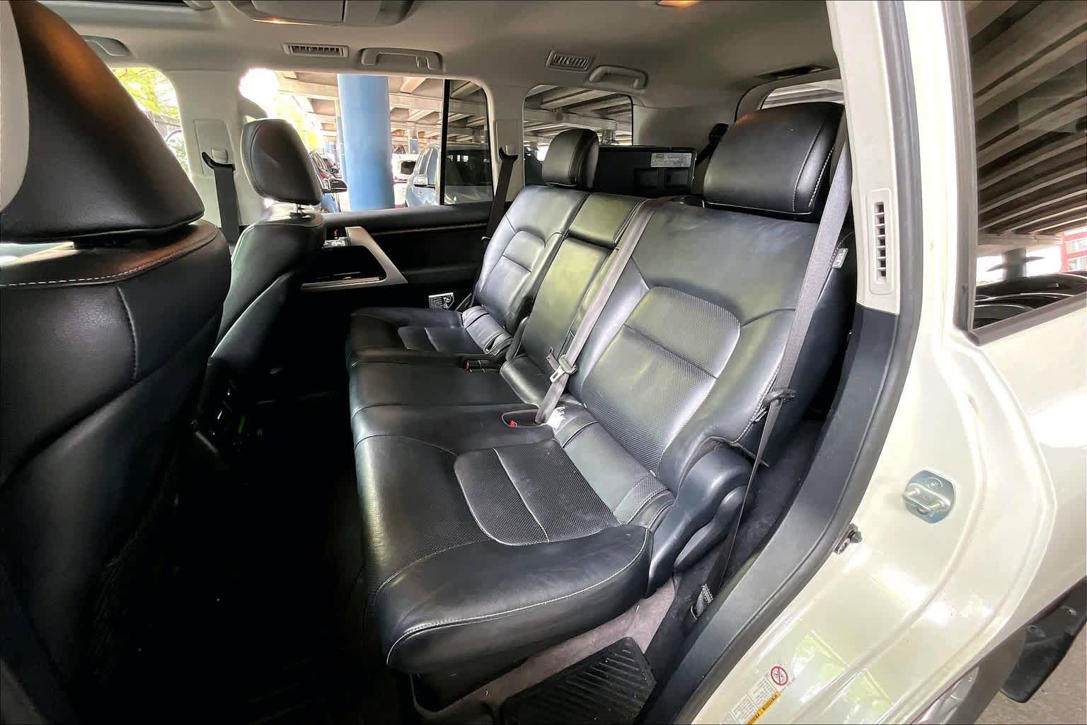 Used 2015 Toyota Land Cruiser AWD/4WD image 19