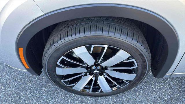 New 2025 Mitsubishi Outlander SEL image 10