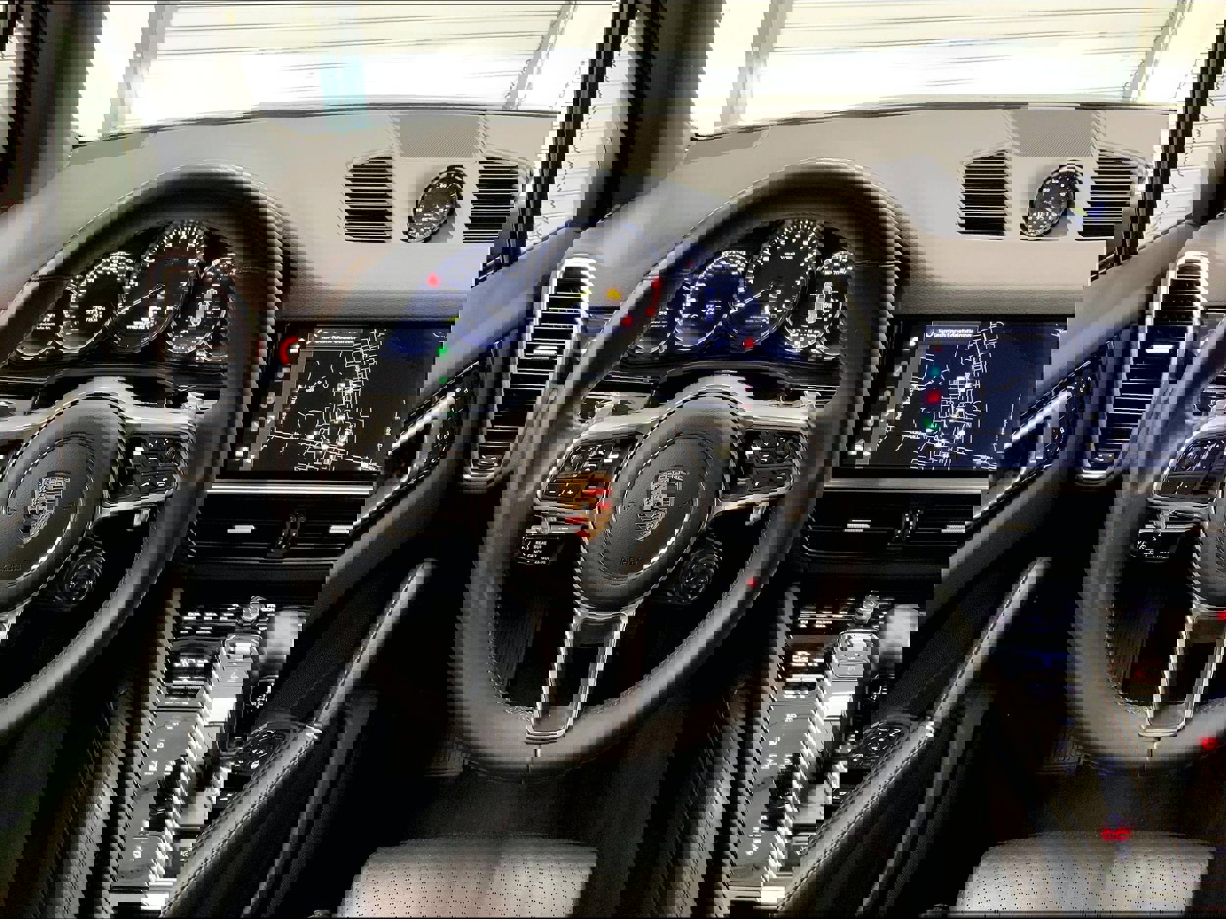 Used 2022 Porsche Cayenne E-Hybrid image 13