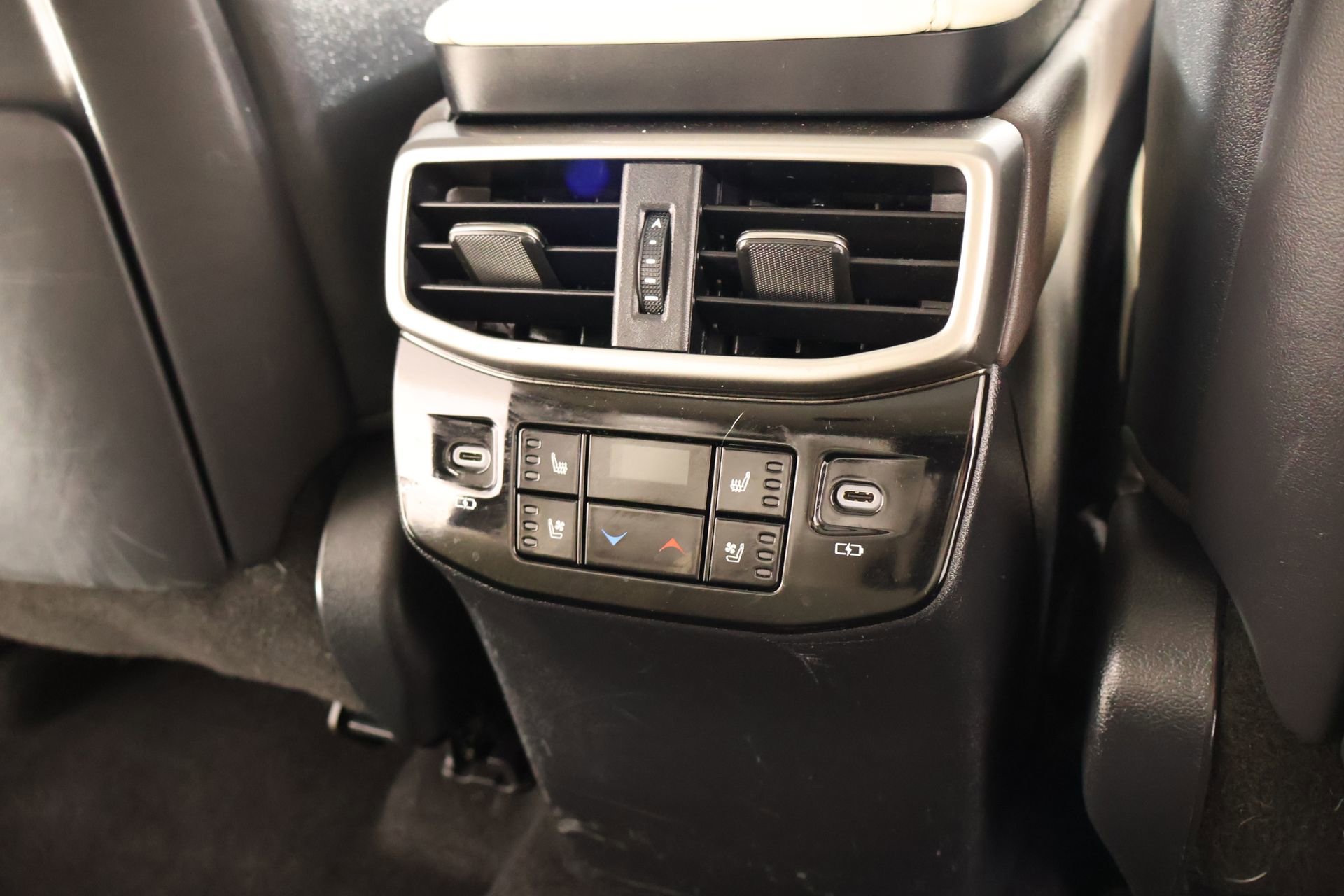 Used 2023 Lexus RX 350 FWD w/ Cold Area Package image 15