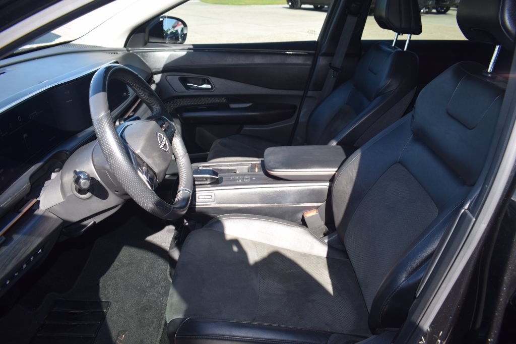 Used 2023 Nissan Ariya FWD image 8