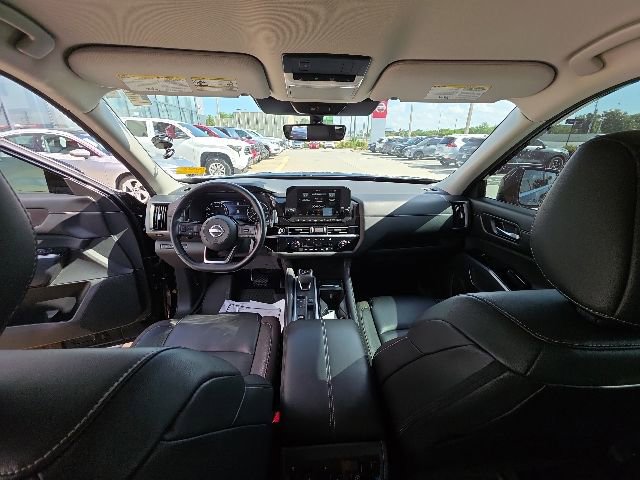 Used 2024 Nissan Pathfinder SL w/ Cargo Package FWD image 25