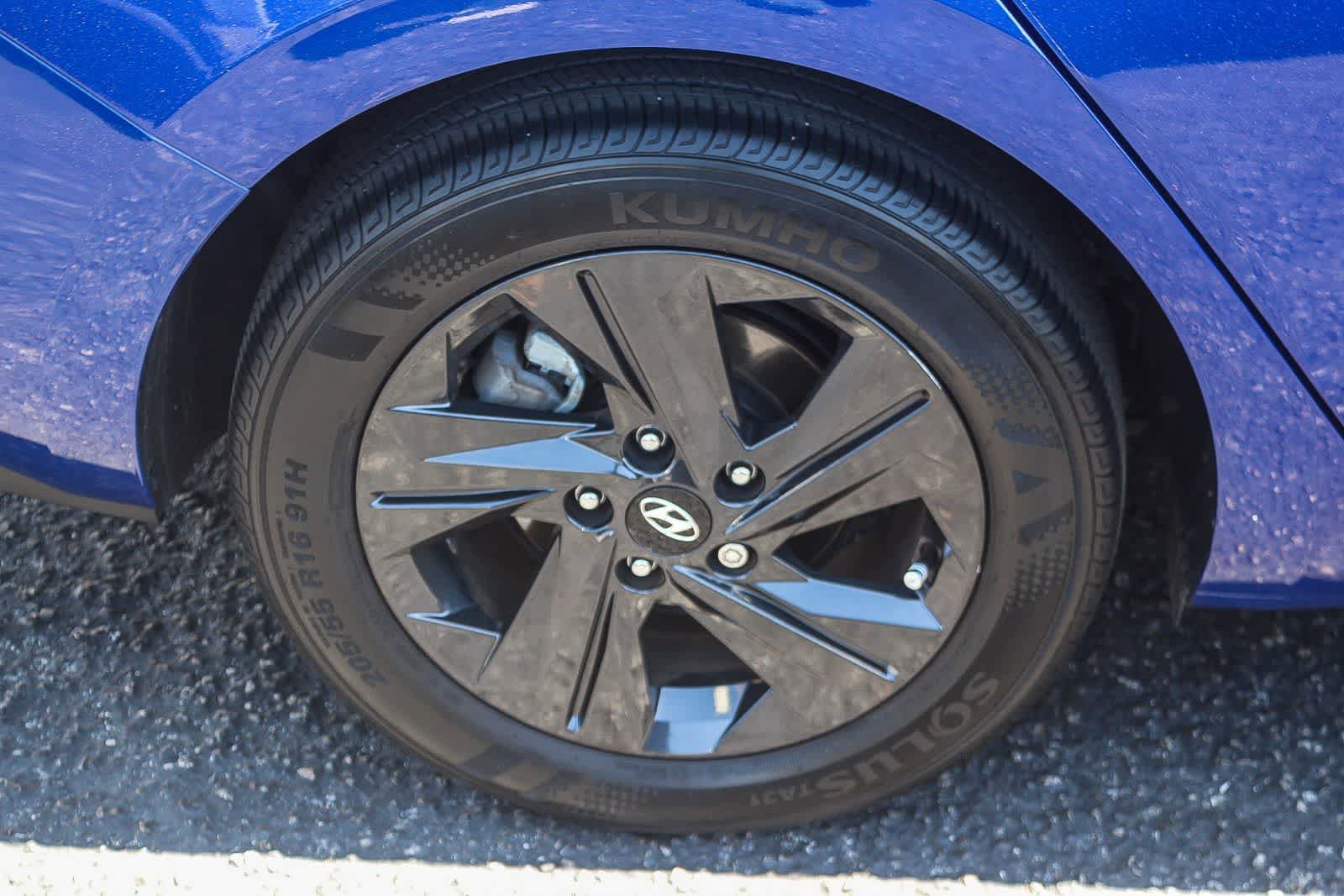 Certified 2023 Hyundai Elantra SEL image 11