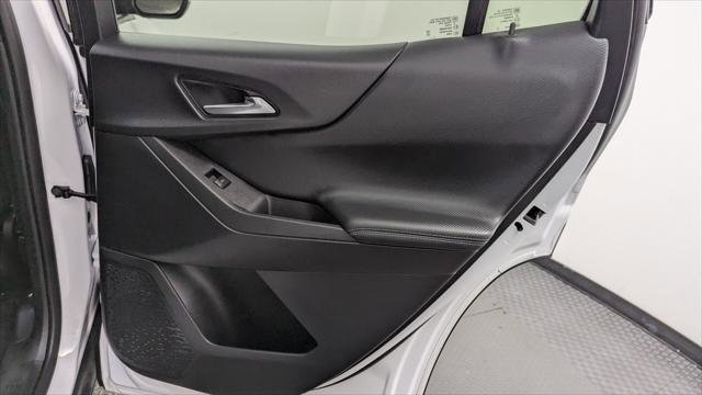 Used 2026 Chevrolet Equinox LT FWD image 21