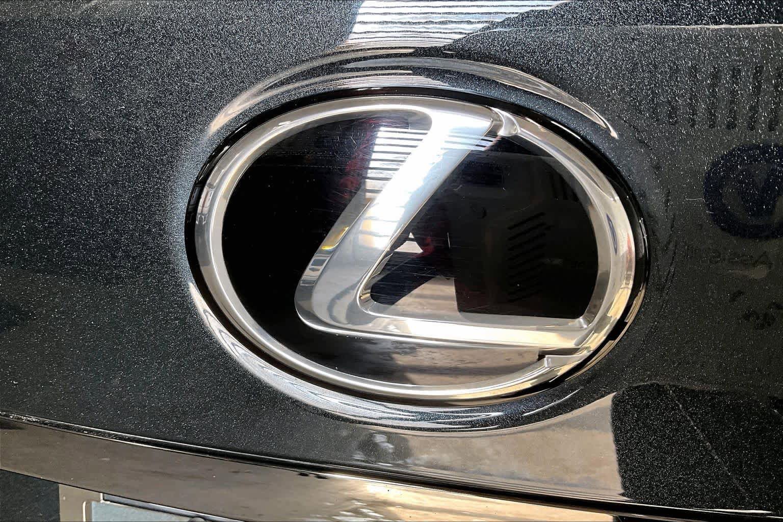 Used 2022 Lexus LS 500 F Sport w/ Accessory Package (Z2) image 30