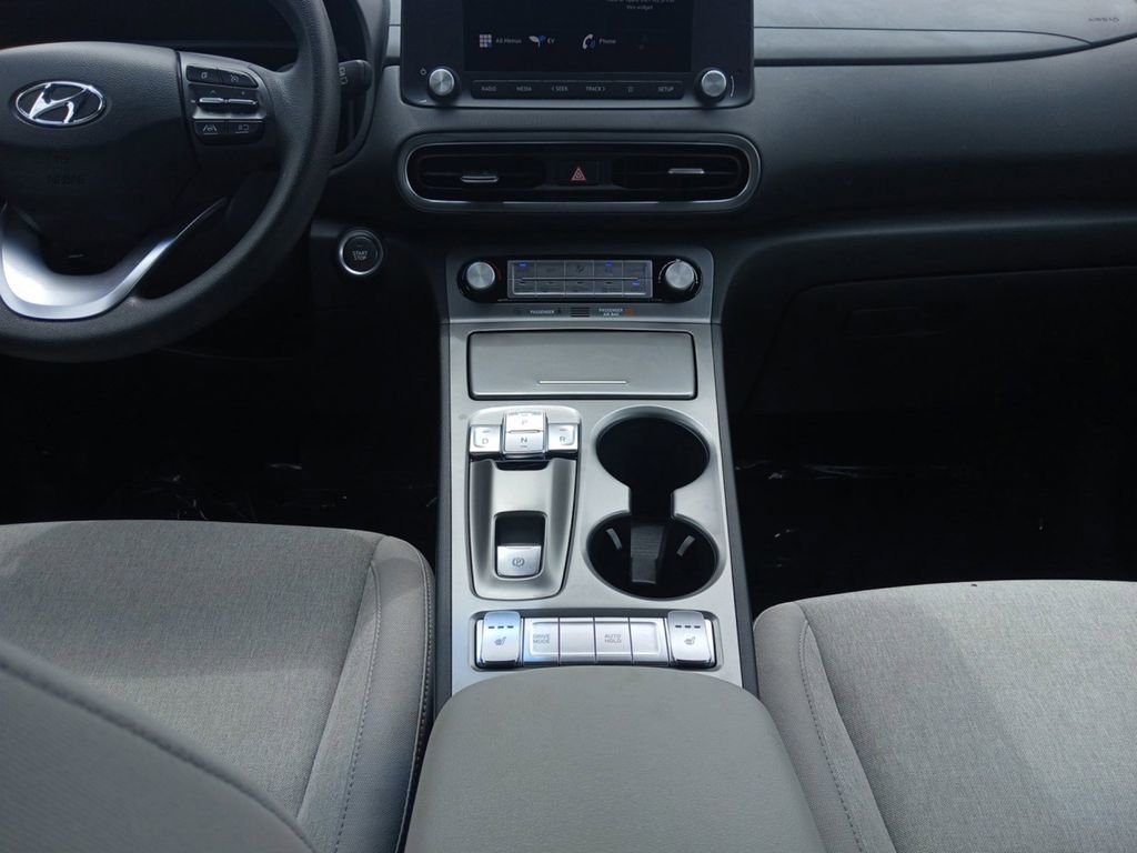 Certified 2023 Hyundai Kona SE FWD image 11