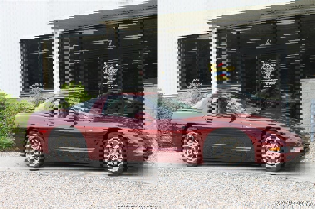 Used 2003 Chevrolet Corvette 50th Anniversary Edition w/ Preferred Equipment Group image 16