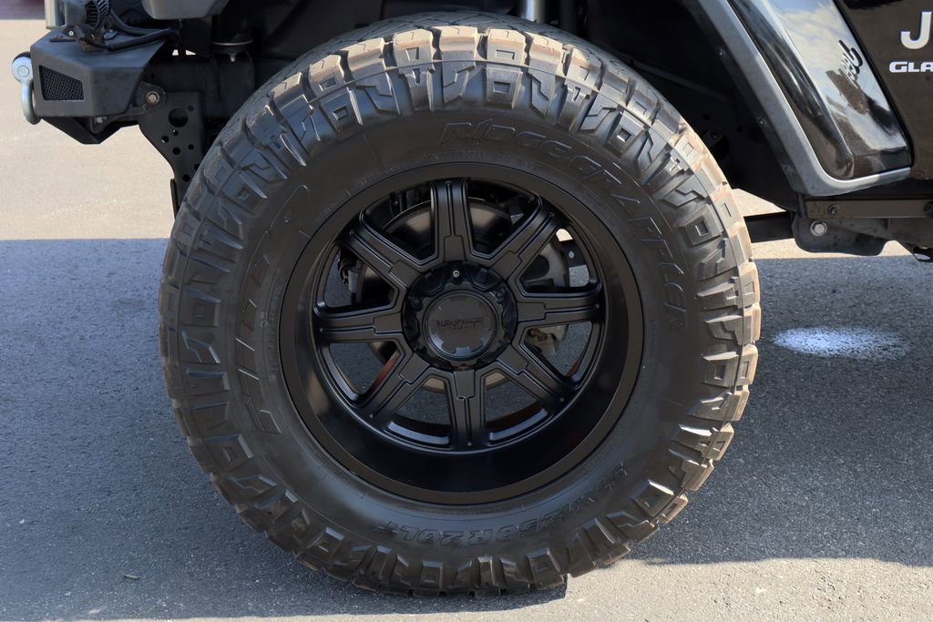 Used 2020 Jeep Gladiator Overland AWD/4WD image 32