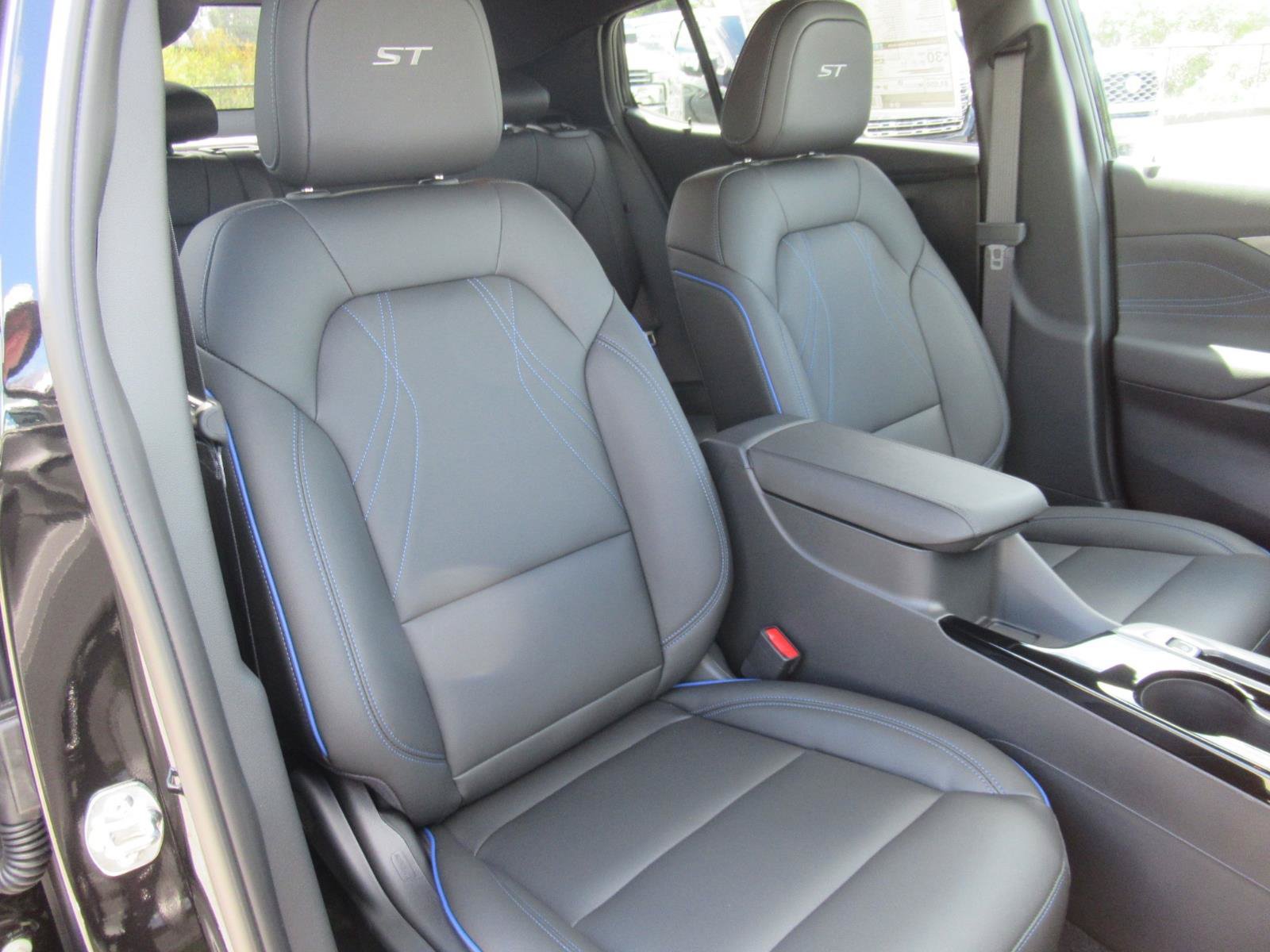 New 2026 Buick Envista Sport Touring w/ Convenience I Package FWD image 9