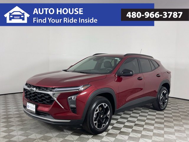 Used 2025 Chevrolet Trax LT
