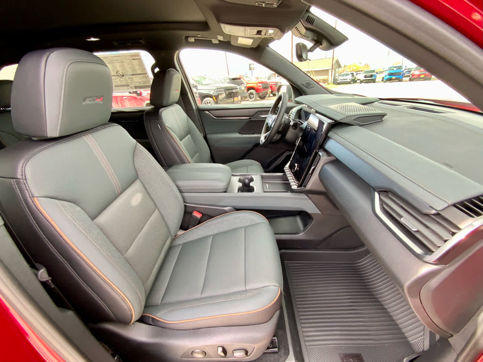 New 2026 GMC Acadia AT4 w/ LPO, Floor Liner Package AWD/4WD image 22