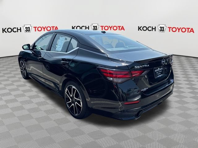 Used 2025 Nissan Sentra SR w/ SR Premium Package FWD image 4