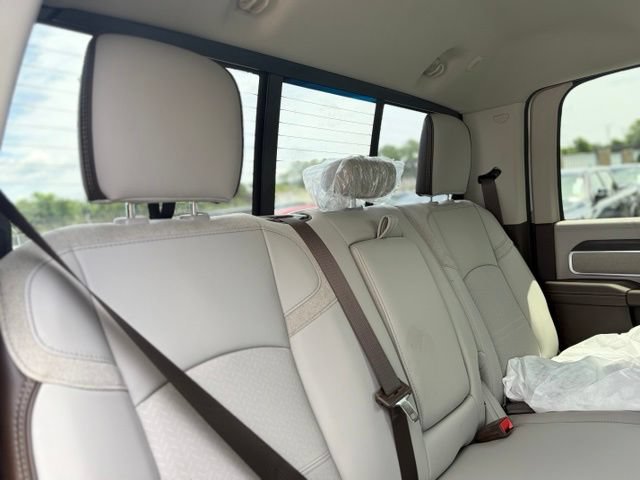 New 2026 RAM 2500 Laramie AWD/4WD image 35