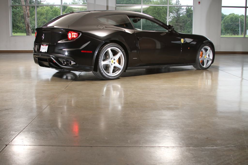 Used 2016 Ferrari FF image 37