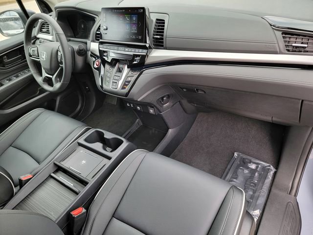 New 2026 Honda Odyssey Touring image 17