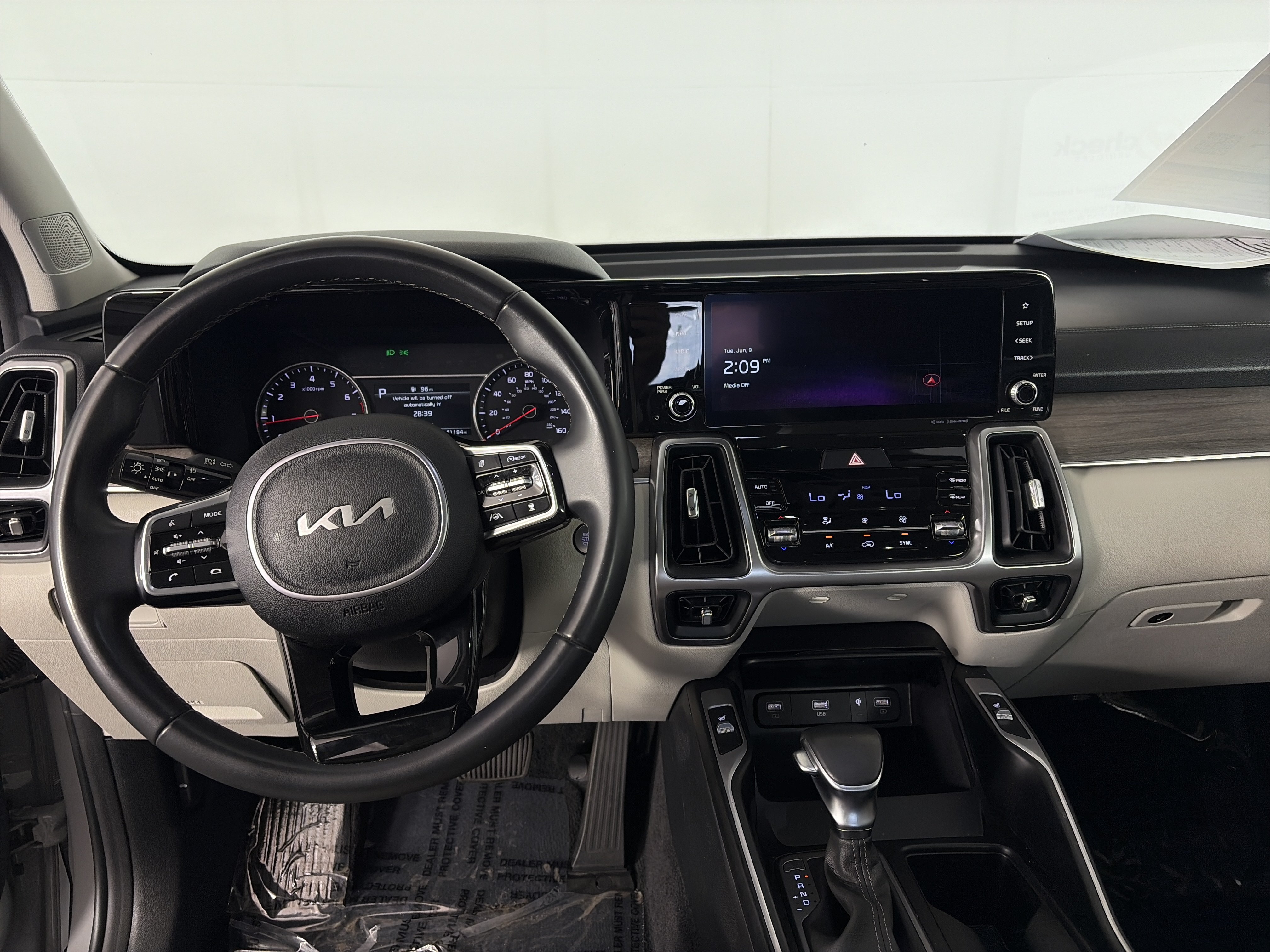 Certified 2023 Kia Sorento EX w/ Panoramic Sunroof Package FWD image 3