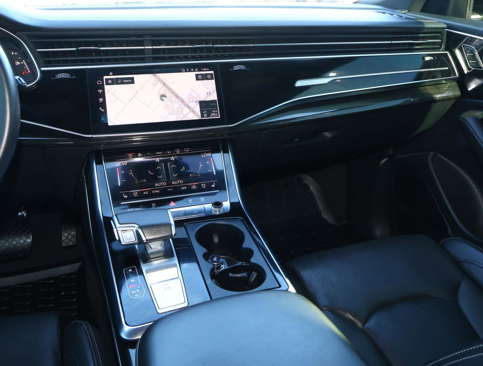 Used 2024 Audi Q8 Prestige w/ Prestige Package image 13