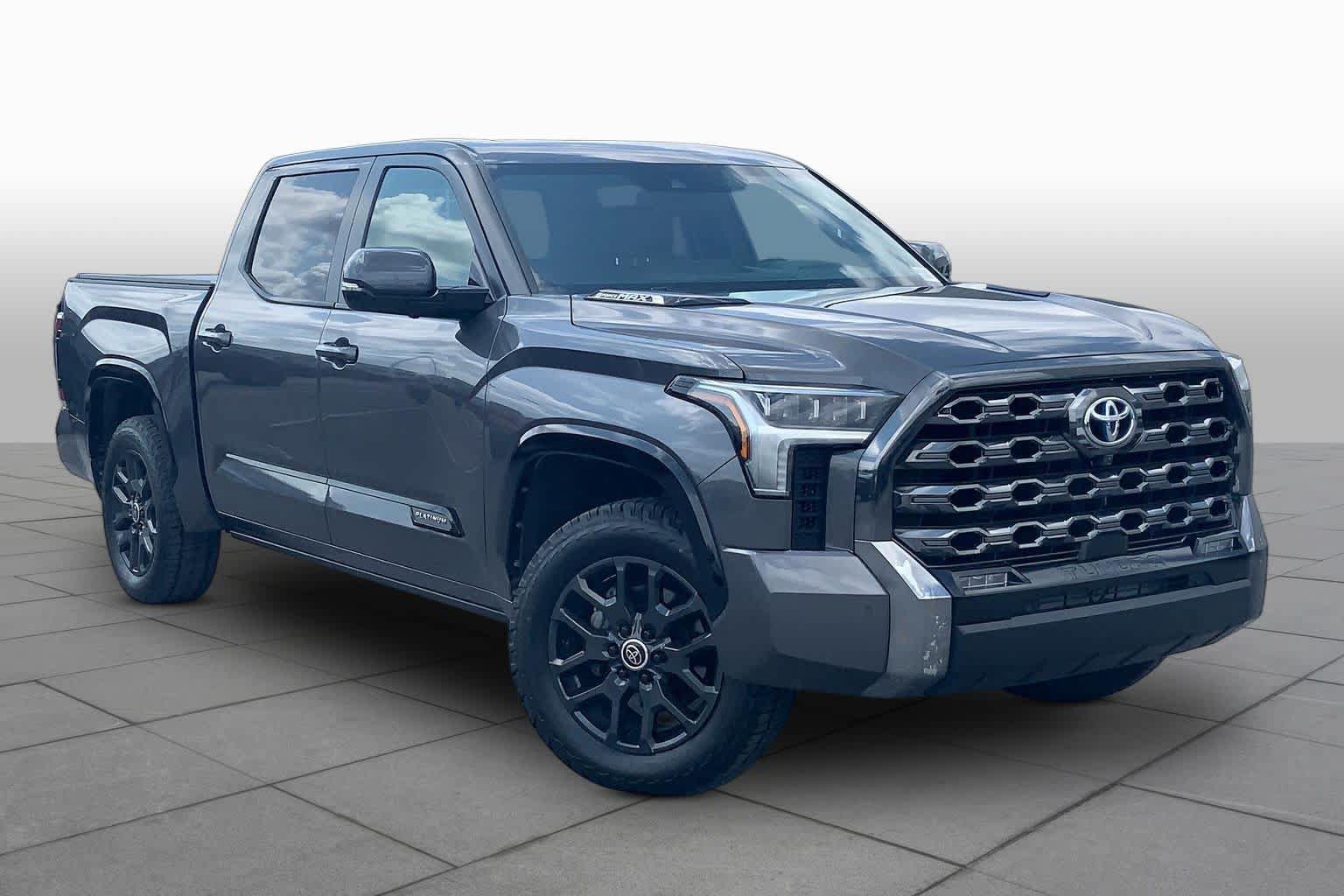 Used 2024 Toyota Tundra Platinum AWD/4WD image 3