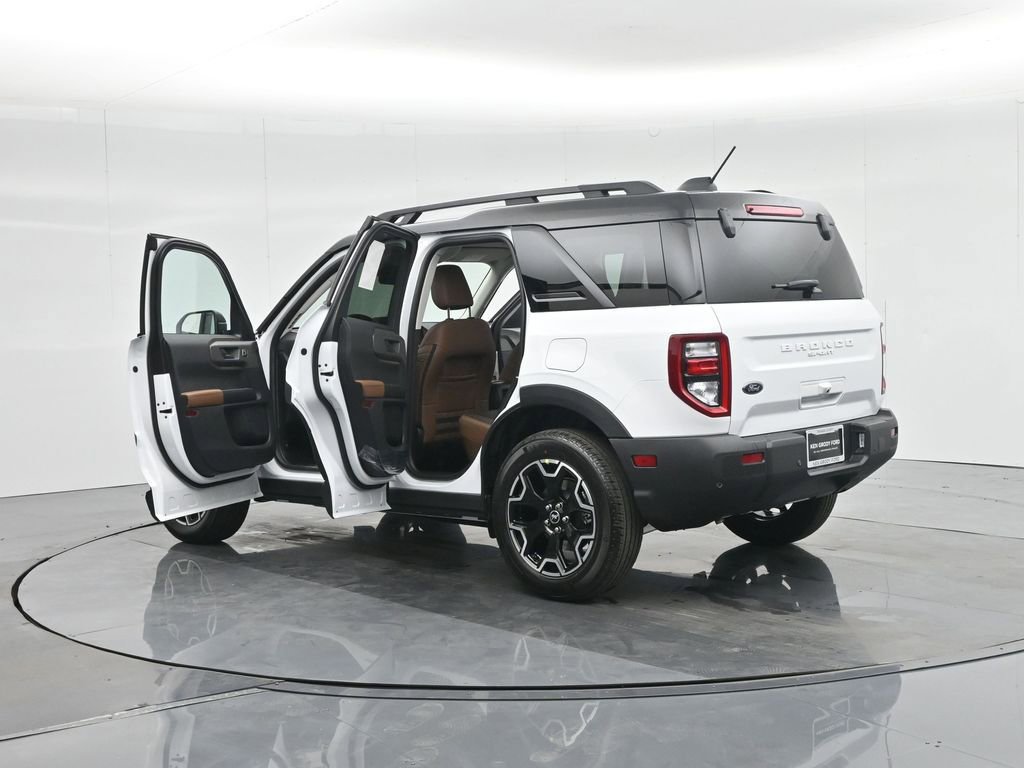 New 2025 Ford Bronco Sport Outer Banks image 18