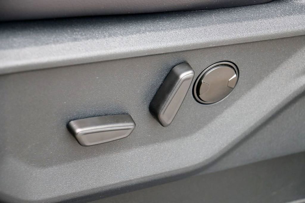 New 2025 Ford F150 Lariat w/ Equipment Group 501A Mid image 20