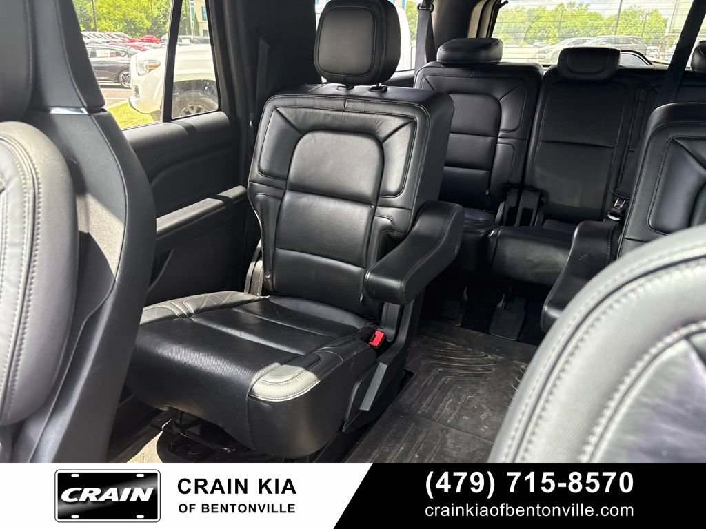 Used 2018 Lincoln Navigator L Reserve AWD/4WD image 16