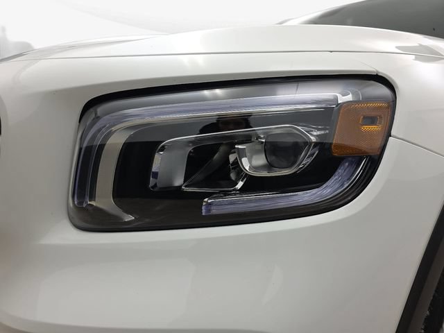 Used 2022 Mercedes-Benz GLB 250 image 32