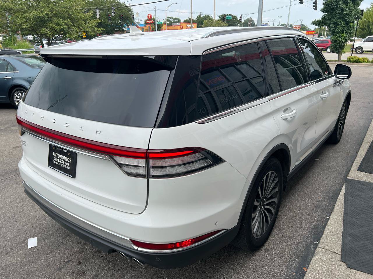 Used 2020 Lincoln Aviator Reserve w/ Elements Package Plus RWD image 8