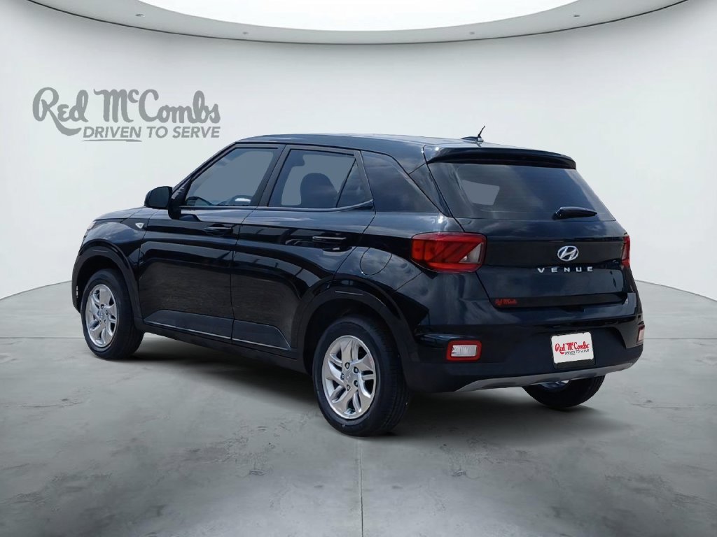 New 2026 Hyundai Venue SE FWD image 3